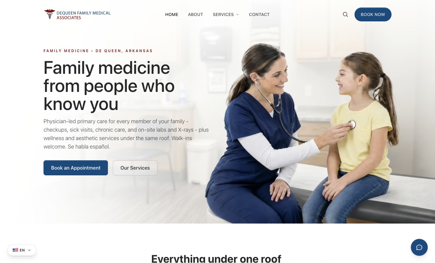 La página de inicio de DeQueen Family Medical Associates